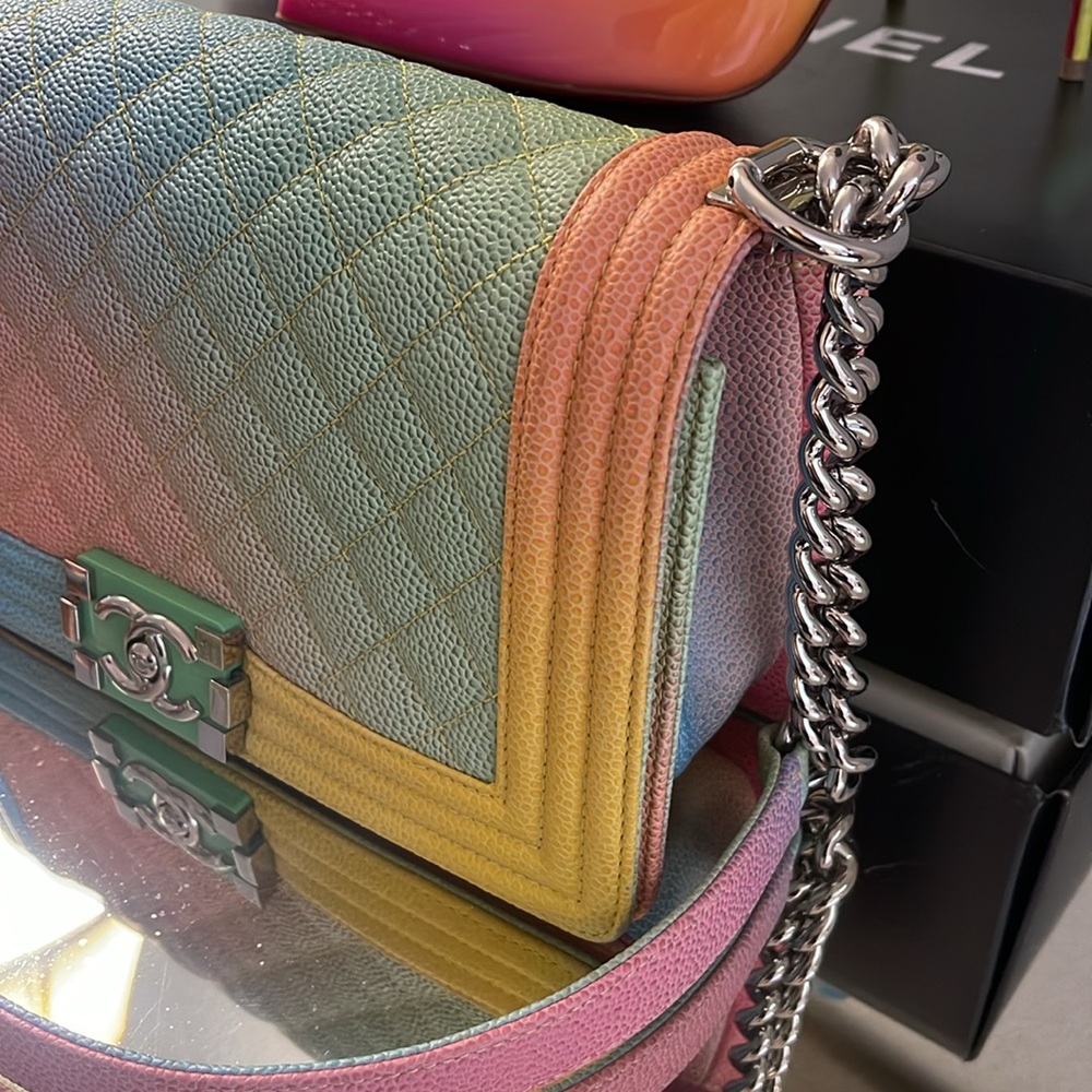 Chanel Medium 2017 Rainbow Boy Bag Perfect Colors! 🌈 - Picture 2 of 16